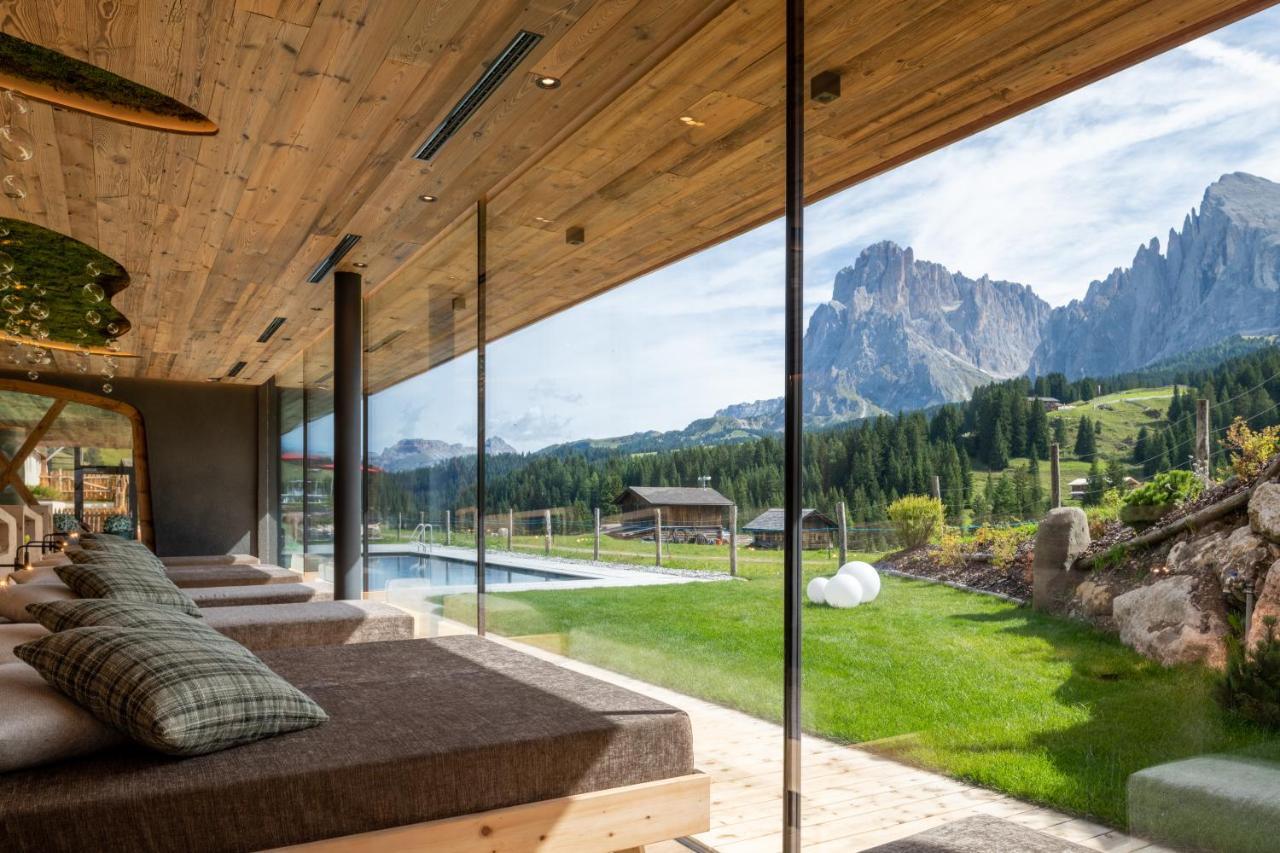 Saltria - Your Alpine Experience Alpe Di Siusi Bagian luar foto