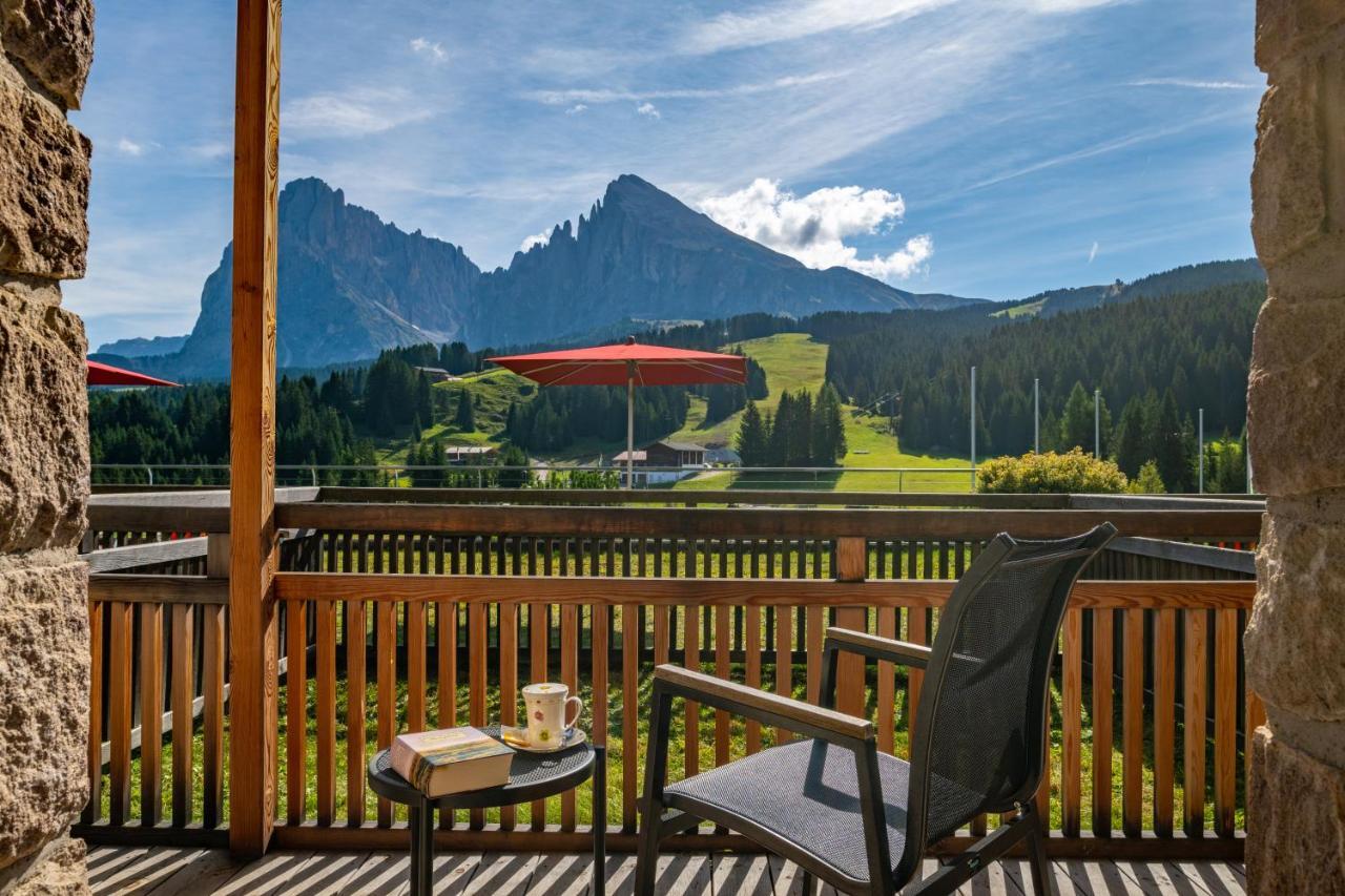 Saltria - Your Alpine Experience Alpe Di Siusi Bagian luar foto
