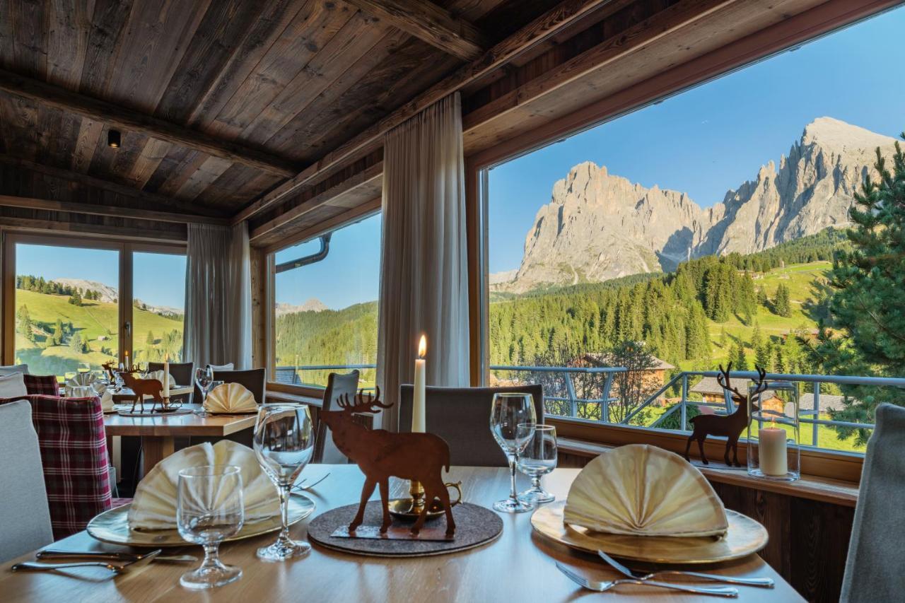 Saltria - Your Alpine Experience Alpe Di Siusi Bagian luar foto